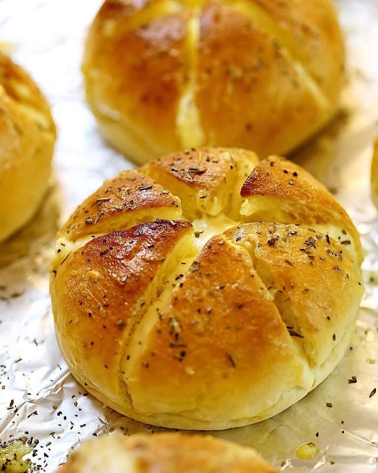 Bánh mì phô mai bơ tỏi