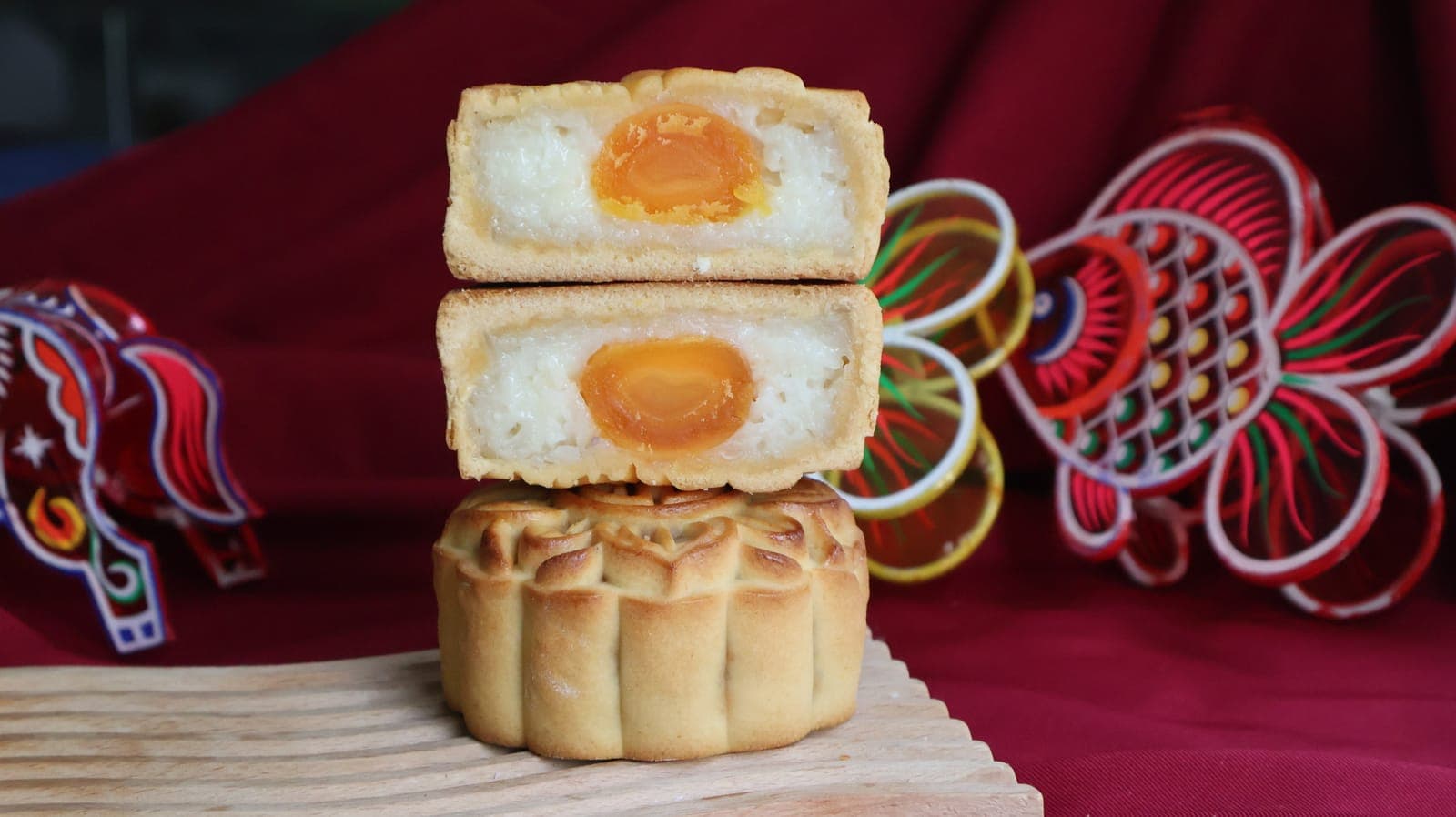 Bánh nướng dừa dẻo kem tươi