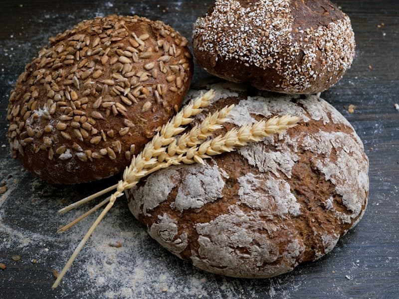 Khối bột sourdough đang ủ lên men